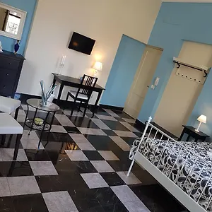 ** Couette-café Central Suites Italie